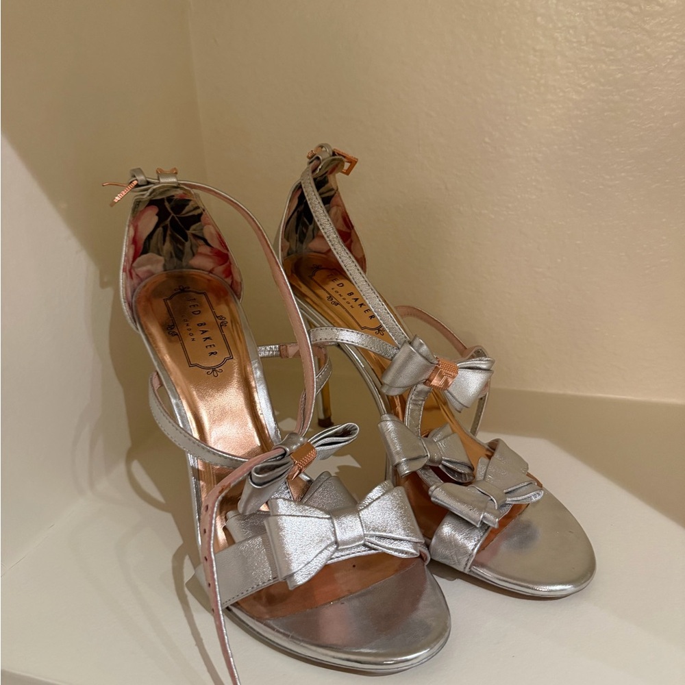 Ted Baker London Silver and Pink Bow Heels